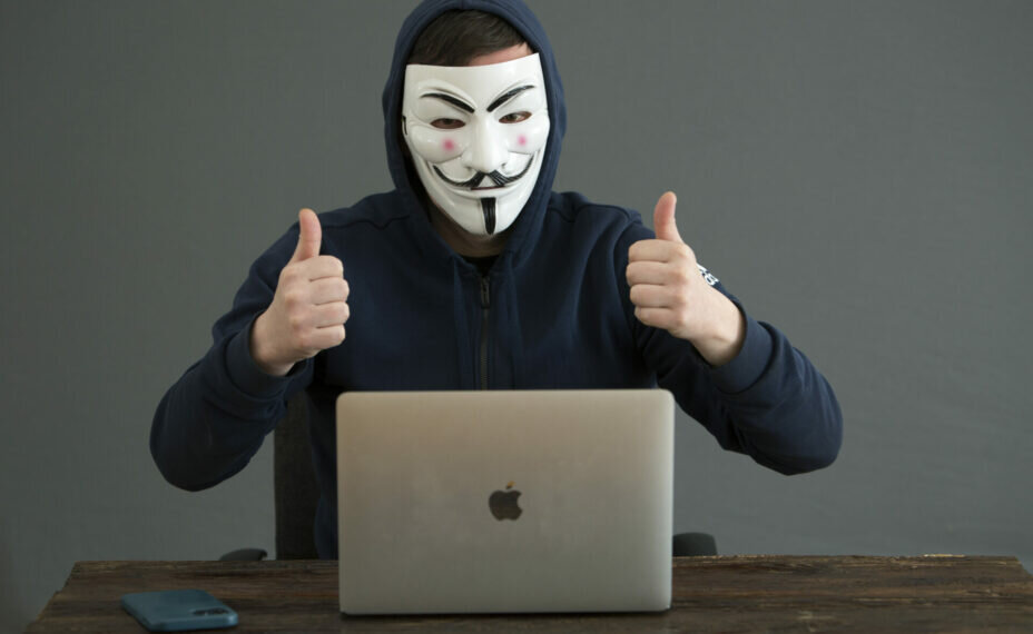    Продукция Apple по-прежнему самая популярная. Фото: Nikolay Gyngazov / Global Look Press