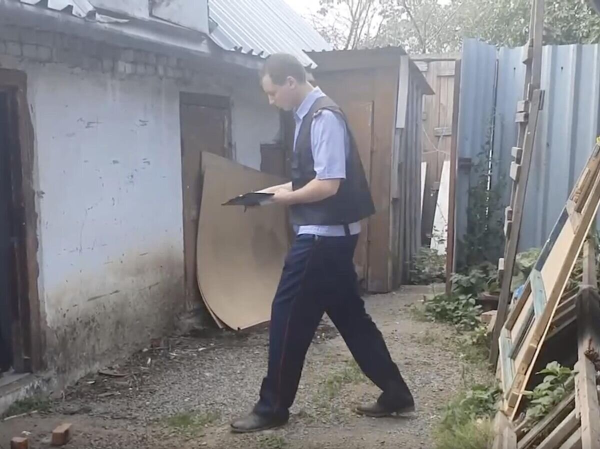 Девочка которую украл маньяк. Девочка которую украл маньяк. Смолинский маньяк ческидов. Девочка которую украл маньяк. Девочка которую украл маньяк.