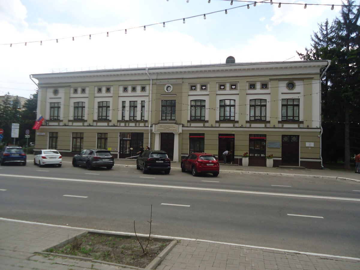 Здание по адресу: Гражданский проспект 61. Из архива автора.