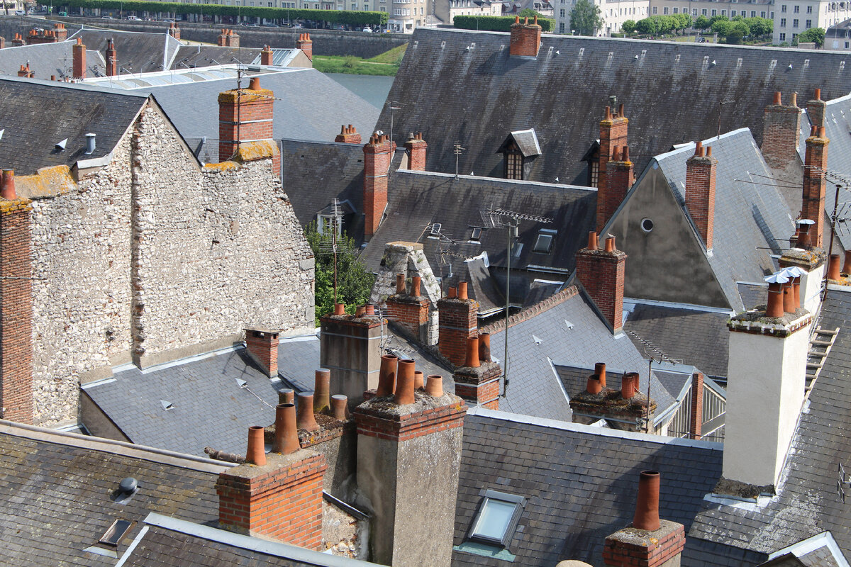 Примерно в таких декорациях всё и происходило