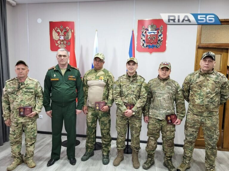    В Оренбурге наградили 6 бойцов СВО за храбрость Марина Шарт