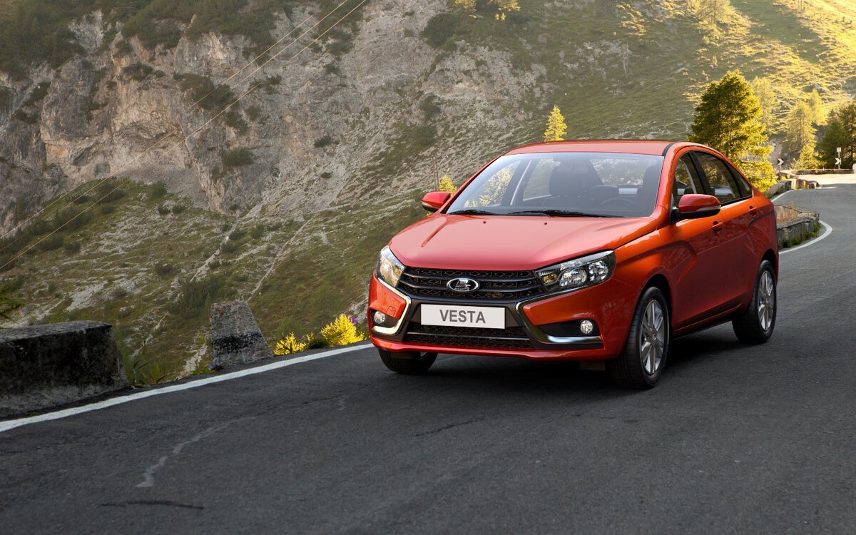 Сегодня на российском автомобильном рынке Lada Vesta занимает особое, если не привилегированное, положение.-2