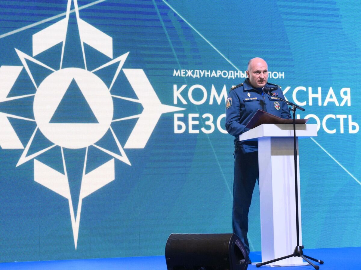    Александр Куренков выступает на международном салоне "Комплексная безопасность-2024" в КВЦ "Патриот"© РИА Новости / Илья Питалев