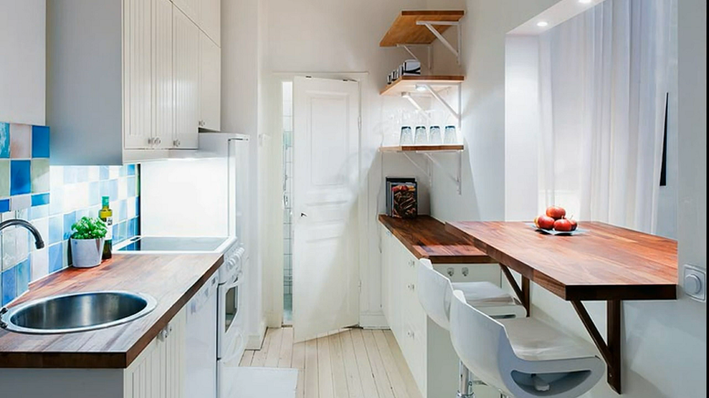 Подоконник в качестве столешницы для оптимизации пространства