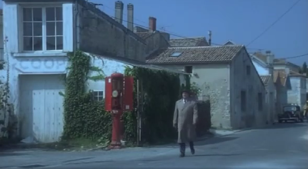 Кадр из фильма "Мегрэ и дом судьи" (1992)