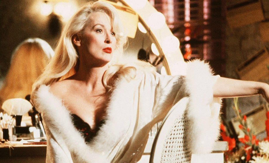 Х/ф «Смерть ей к лицу» / Universal Pictures