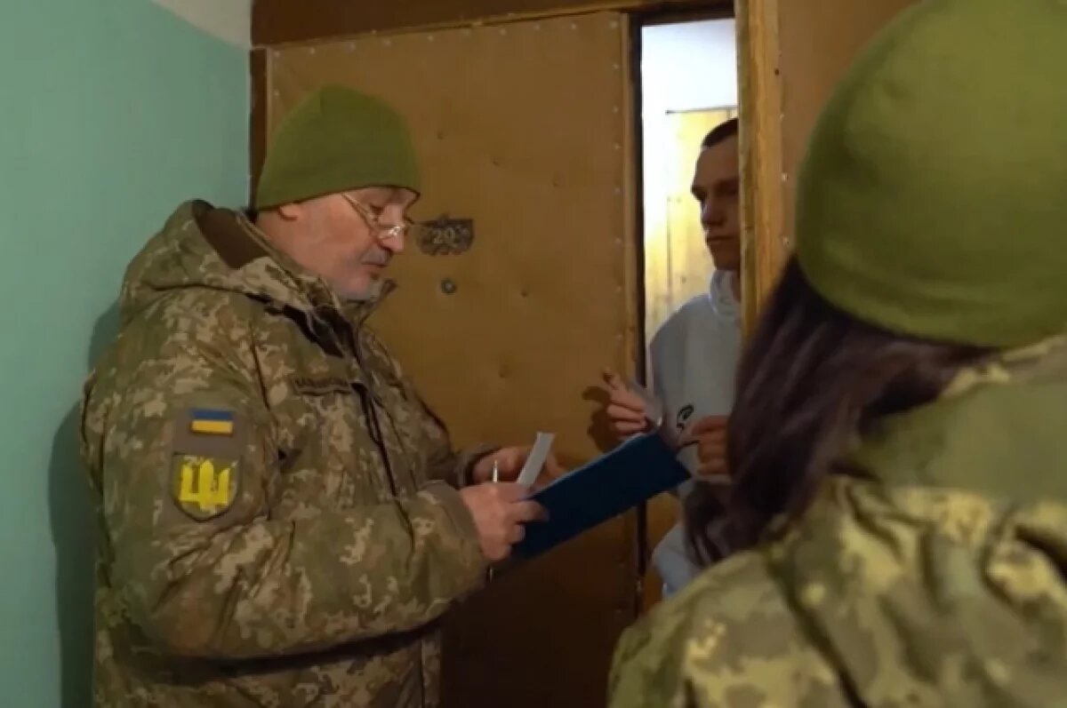    «Безучетным» военнообязанным женщинам на Украине пригрозили штрафами