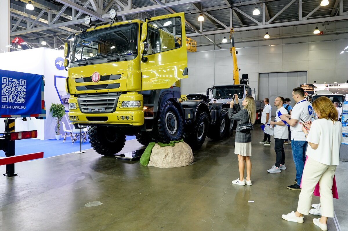     Легендарная "Татра" на выставке COMvex. Источник: АОН Автор фото: Никита Белов