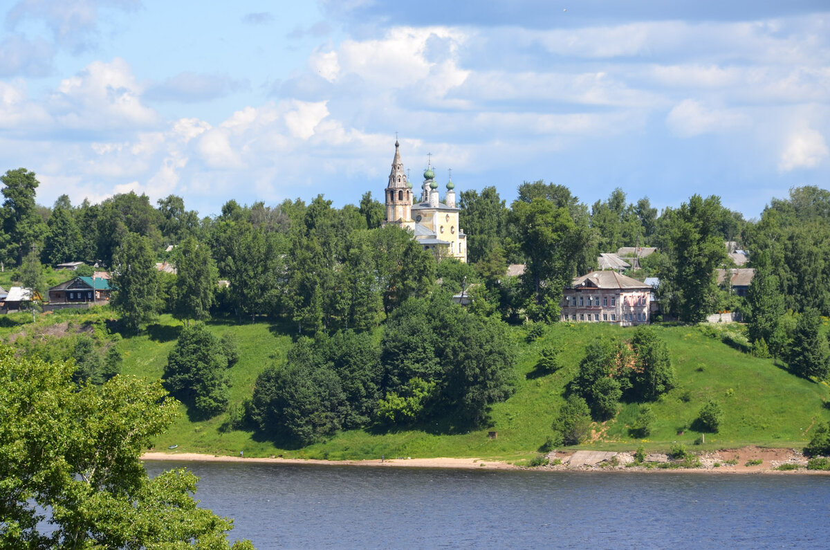 Вид на левый берег Тутаева или Романовскую сторону