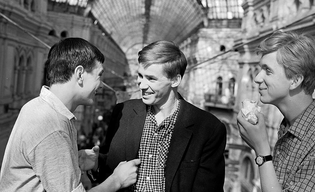 3 товарища. Не отсюда ли "3Т"?:) Фото: ugmoscow