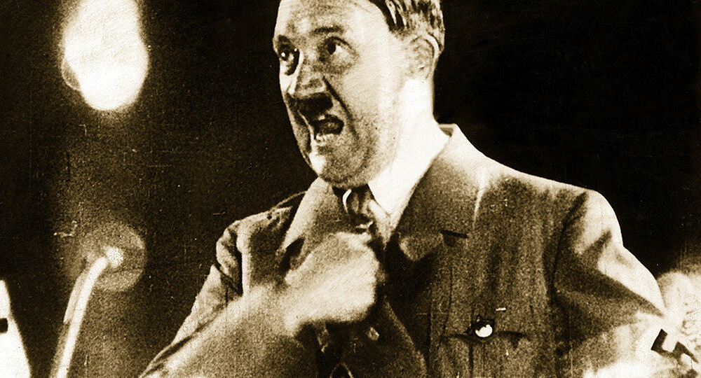 Правда ли, что Гитлер имел еврейские корни и носил фамилию Шикльгрубер?