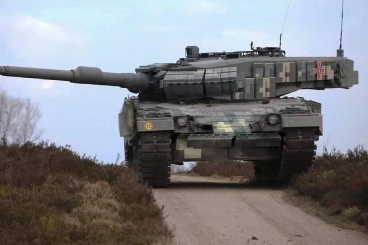    В партии Шольца призвали разрешить ВСУ вести бои на танках Leopard в России