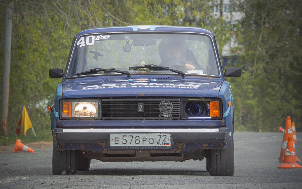 В конце мая на автодроме "Автомобилист" в юго-западной части Тюмени стартовал очередной чемпионат по автомобильному спорту в дисциплине ралли-спринт под названием "Асфальтовый спринт".-1-3