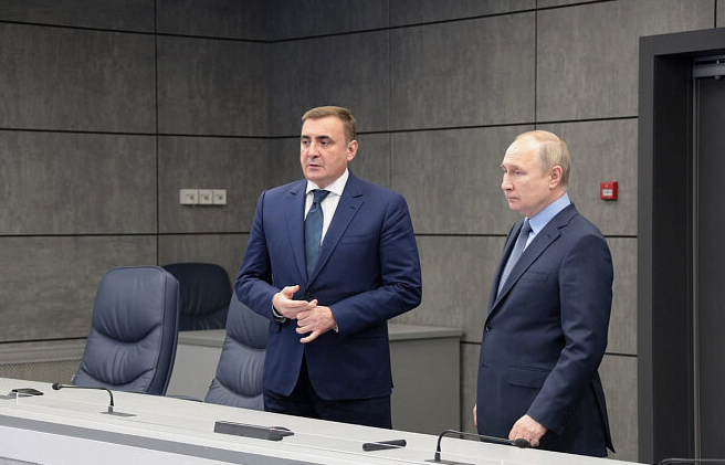 Алексей Дюмин и Владимир Путин