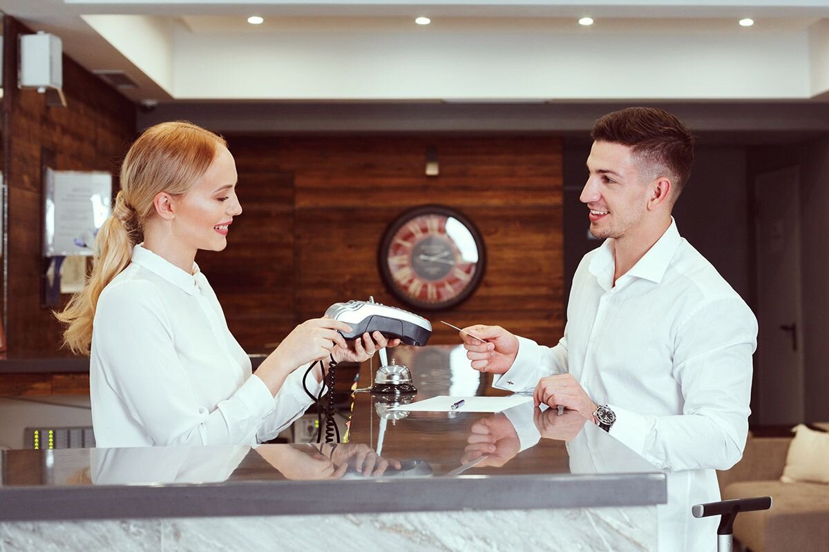 В столичных отелях вам предложат первоклассный сервис уже в лобби📷
