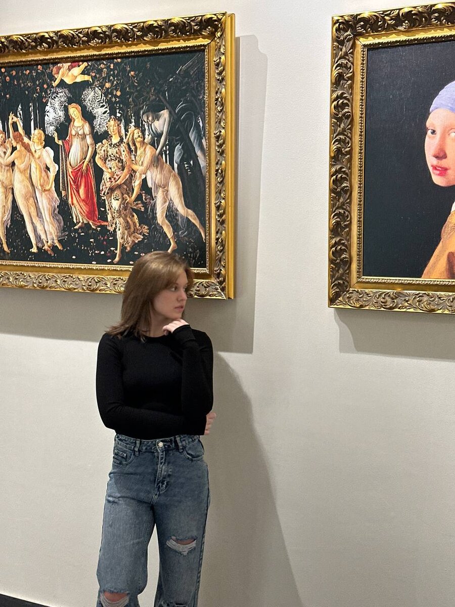 Тоня думала, что ИЗО в ее жизни больше не будет... Но пришлось снова достать альбом и краски в онлайн-школе