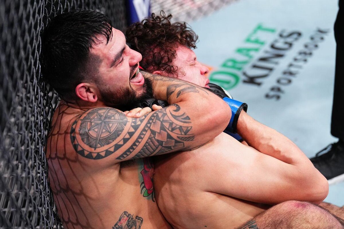     Энтони Эрнандес и Роман Копылов