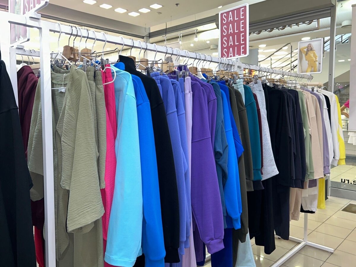 Sample Sale в Shades