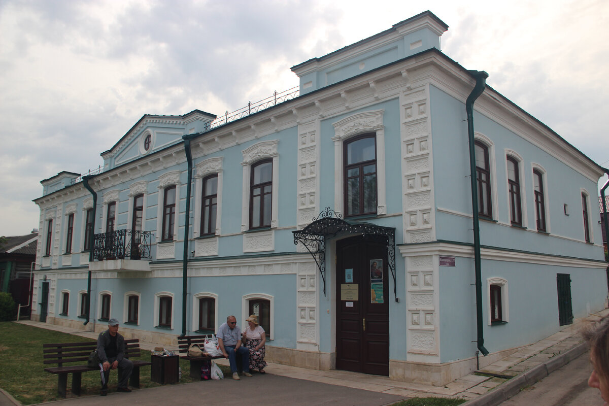 Дом купца Пряничникова (картинная выставка)