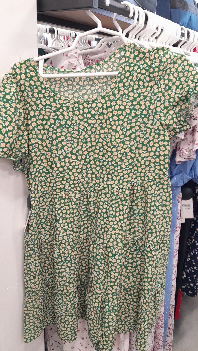 здесь круглый вырез