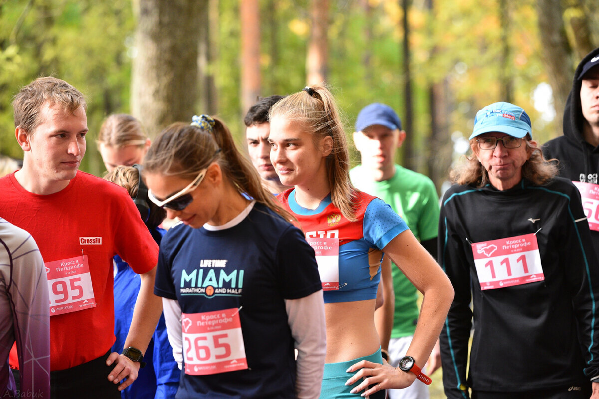 На старте осеннего Кросса в Петергофе 2022