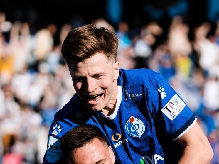     Фото: официальный паблик ВК "ФК "Факел" Воронеж"