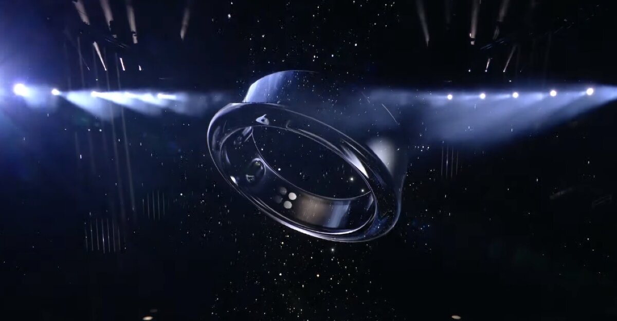 Samsung📷Первое официальное изображение Samsung Galaxy Ring, показанное во время презентации Galaxy Unpacked в январе 2024 года