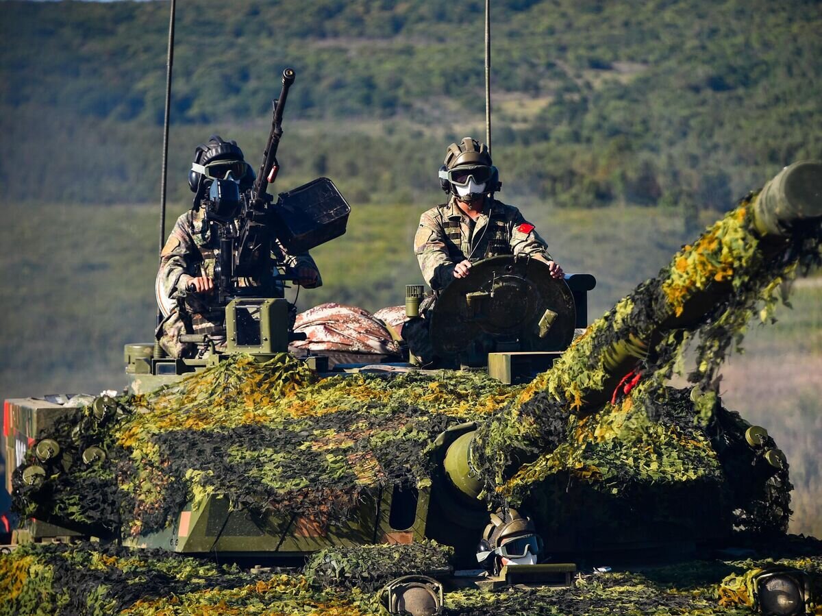    Военнослужащие армии КНР на стратегических командно-штабных учениях "Восток-2022" на полигоне Сергеевский© РИА Новости / Пресс-служба Минобороны России