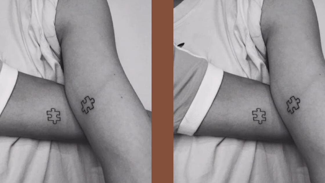    Тату на руке в виде частей пазла:YouTube/ lunadreams