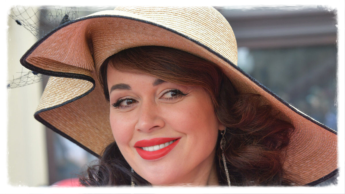 «Что ты такой добрый с утра пораньше? Убил уже кого-то?» ("Моя прекрасная няня")