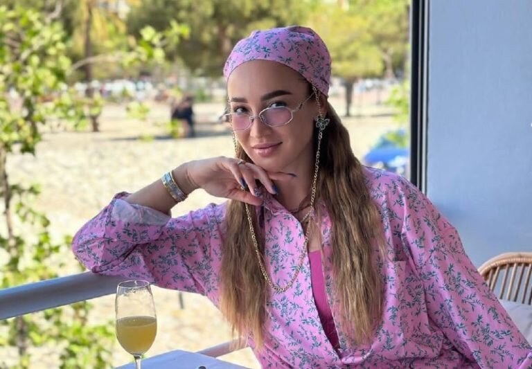    Фото: @buzova86 Софья Чулкова