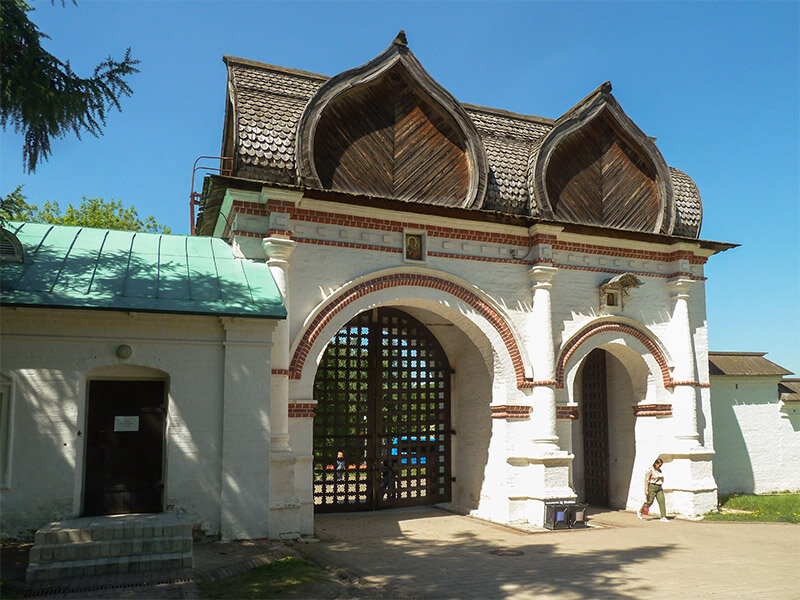 листайте галерею