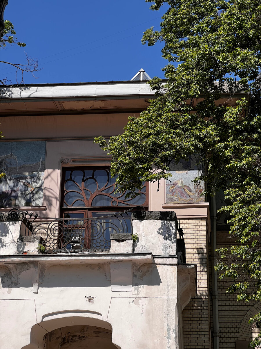 Декор здания снаружи