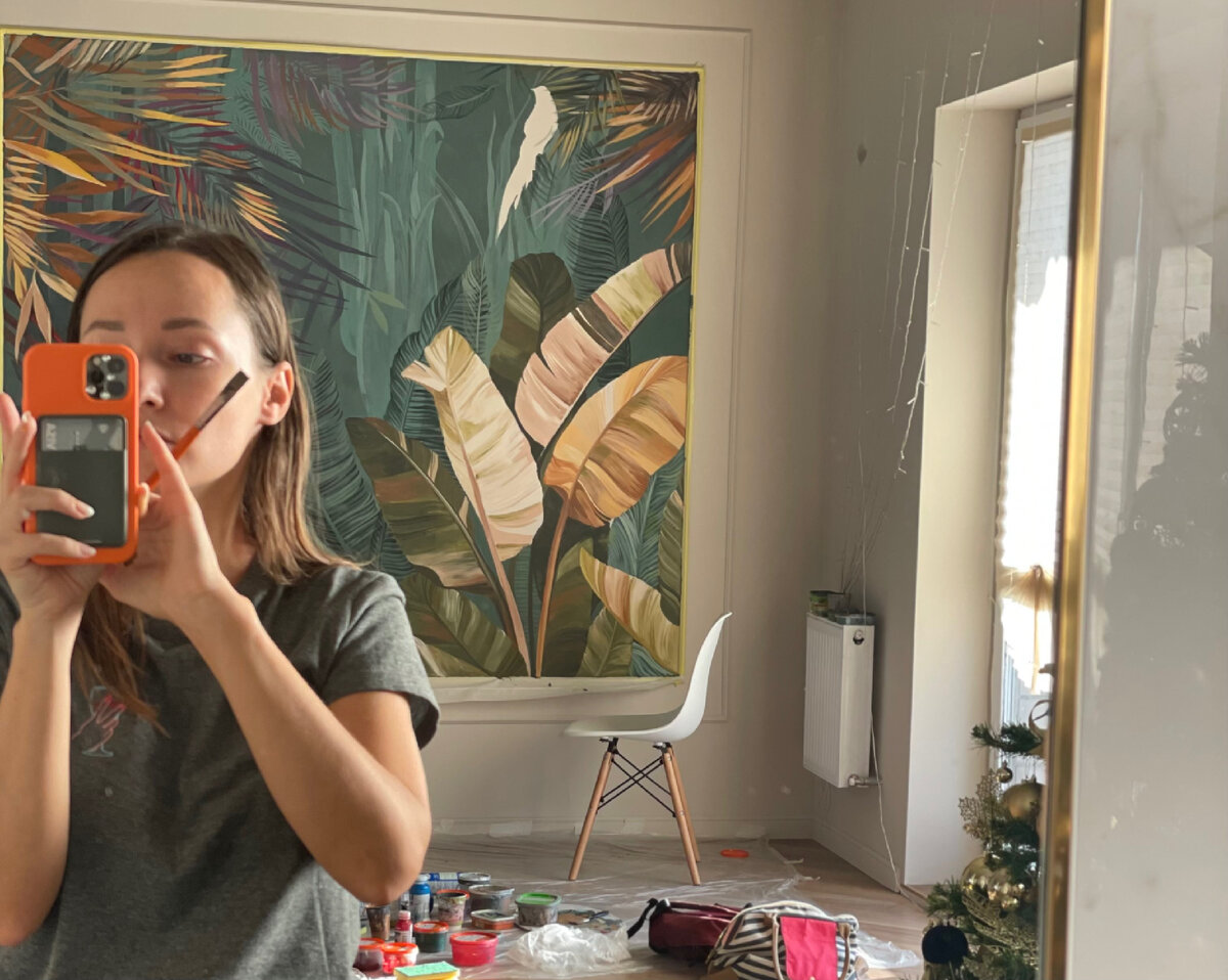 Роспись стены в частном доме