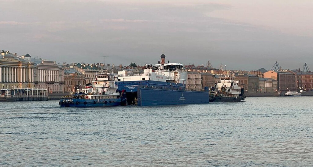 СТО проекта 5712Р-ПО обеспечила безопасную транспортировку краболова "Капитан Манжолин" / Фото: ГК "Си Тех"  📷
