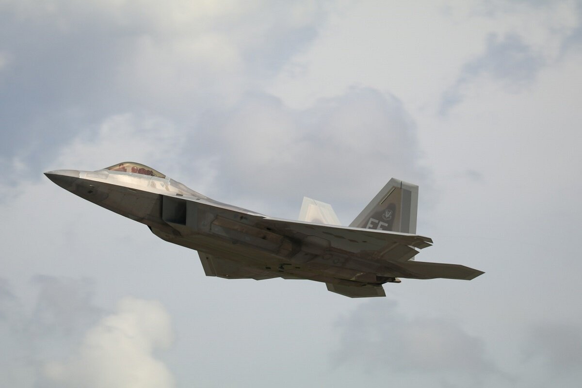 Полковник Баранец объяснил, почему Россия не сбивает дроны-разведчики ...