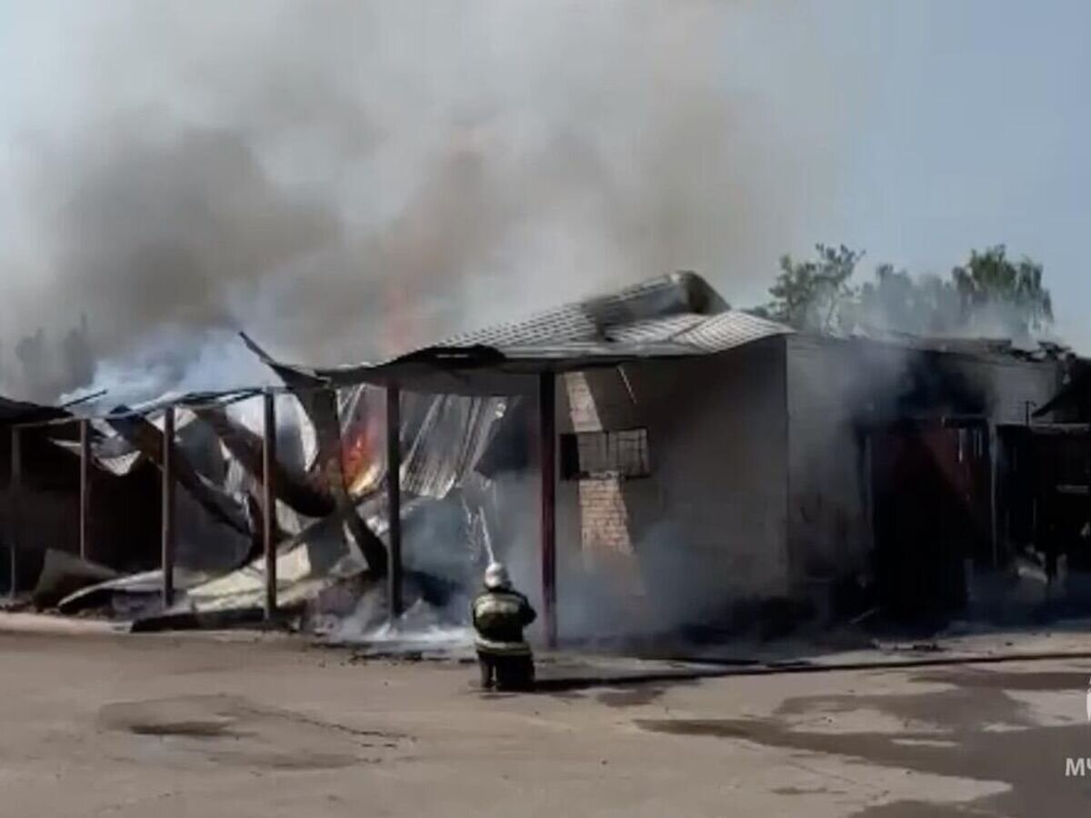    Место пожара в цехе по производству сыров в Ивановской области© МЧС Ивановской области/Telegram