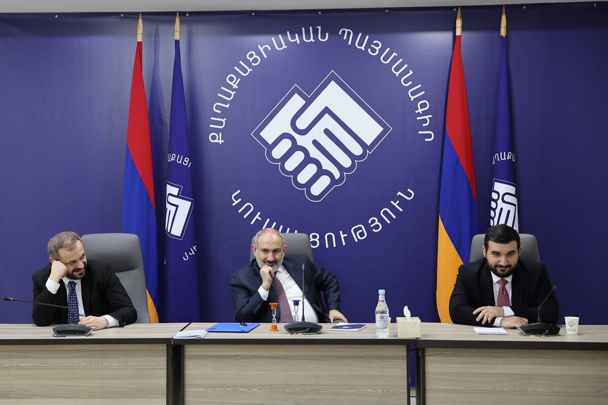 © Photo:press office of the Civil Contract Party