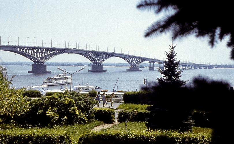 Саратовский мост, через р. Волга