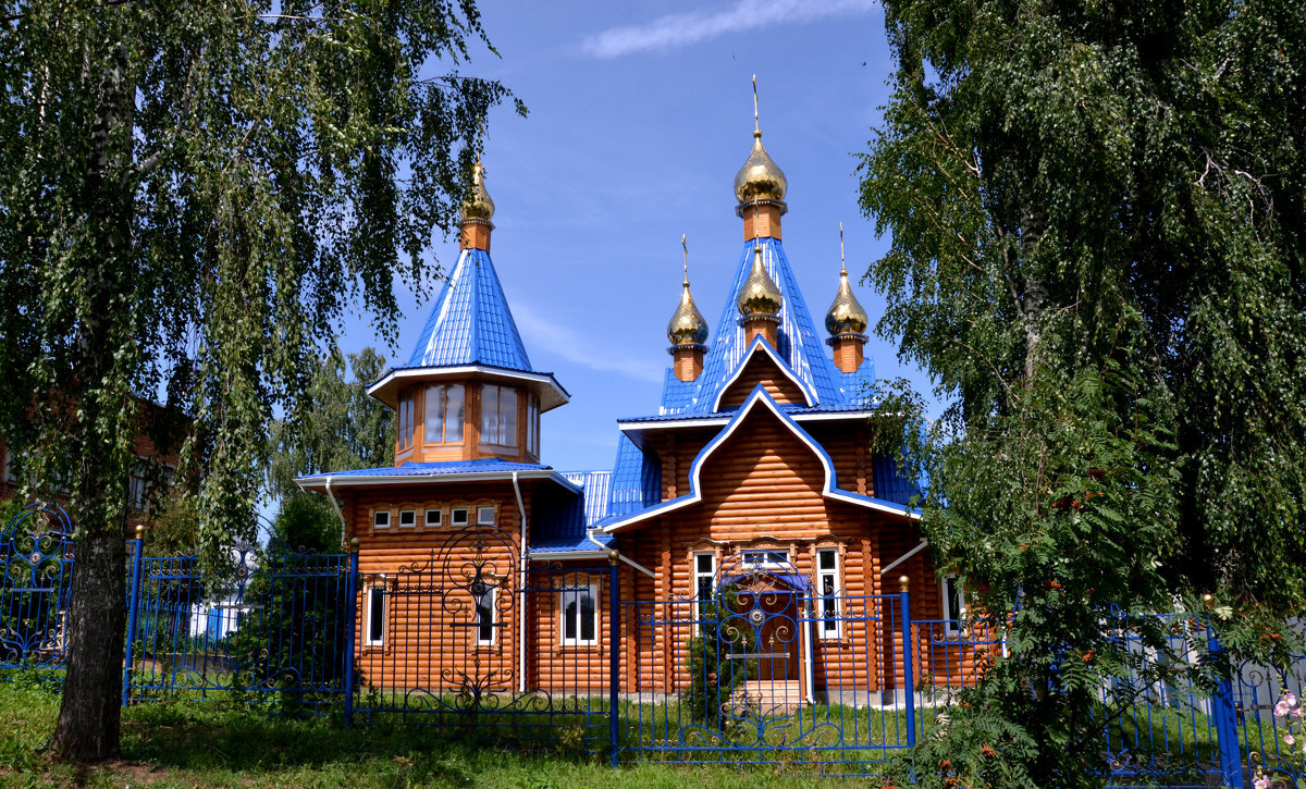 Храм в честь Владимирской иконы Божией матери в Самаре