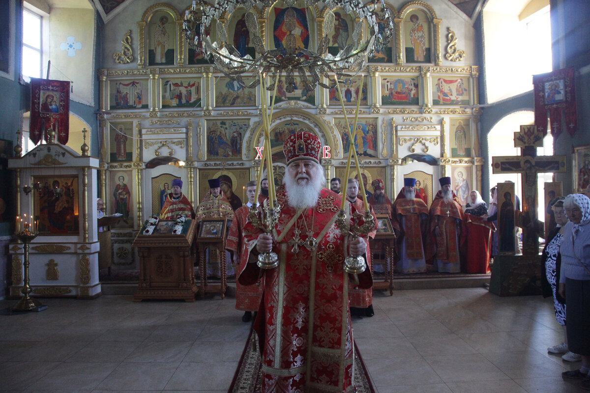 Храм Димитрия Солунского в Щитникове фото