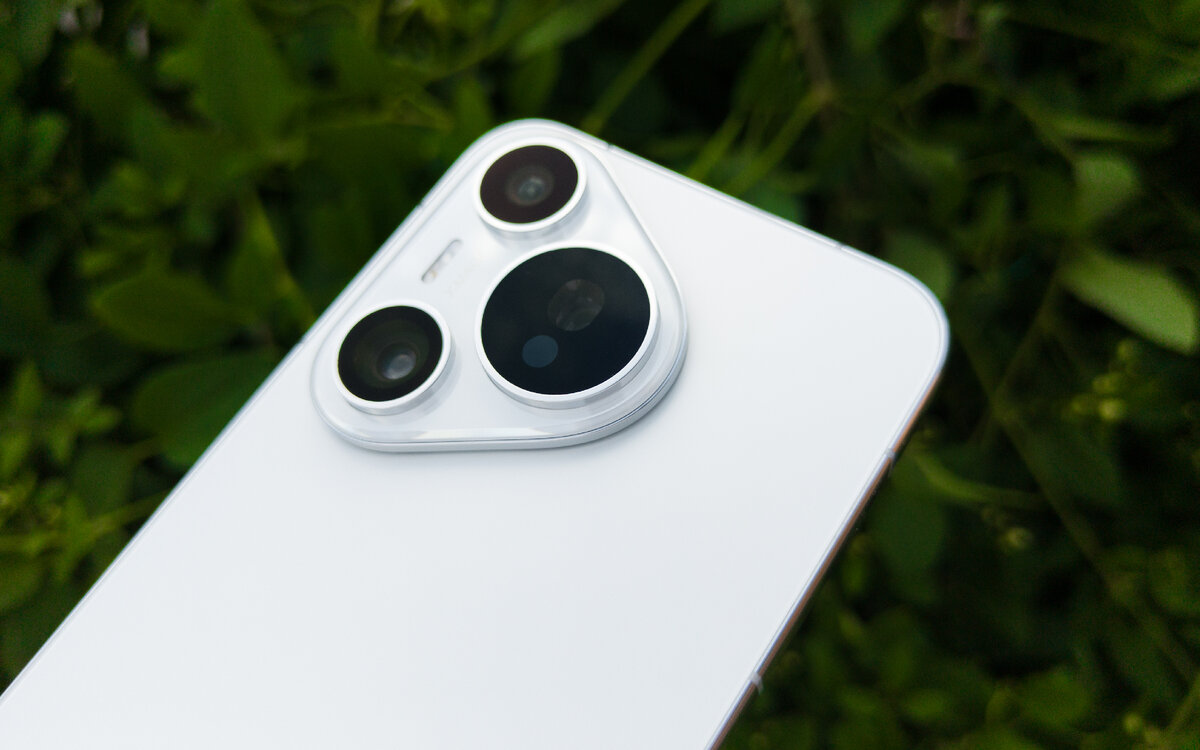 HUAWEI Pura 70 в белом цвете