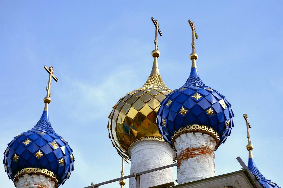 Купола церкви Успения Божией Матери