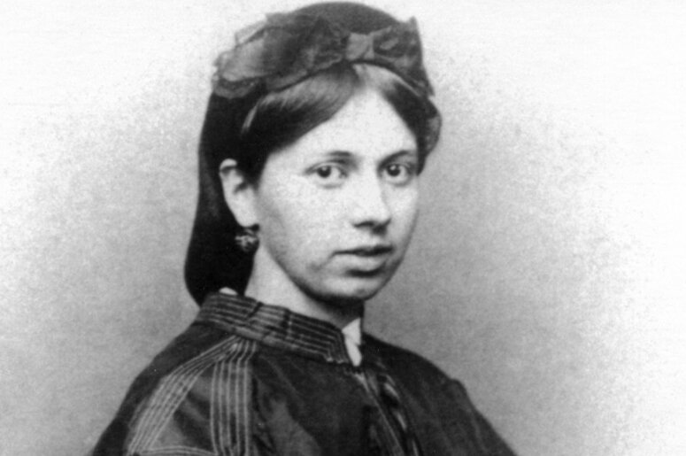 Или будешь рожать, или будет развод - говорил Лев Николаевич. 