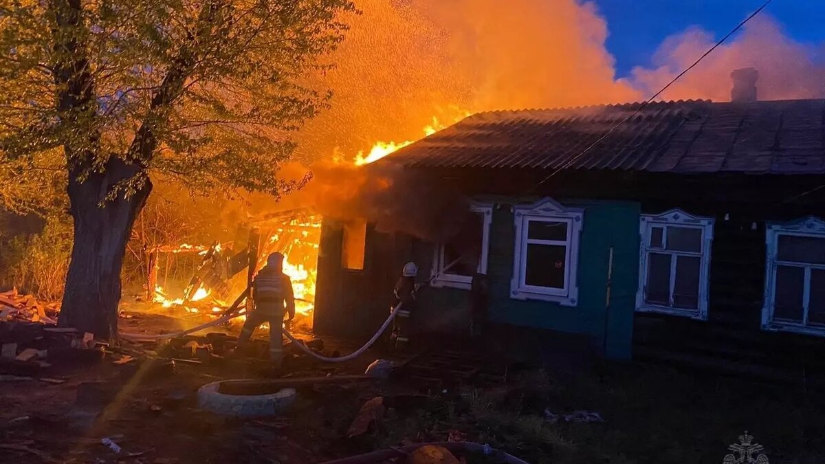 Три студента спасли женщину и бабушку из пожара в Верхней Туре | Новости  Тагила TagilCity.ru | Дзен