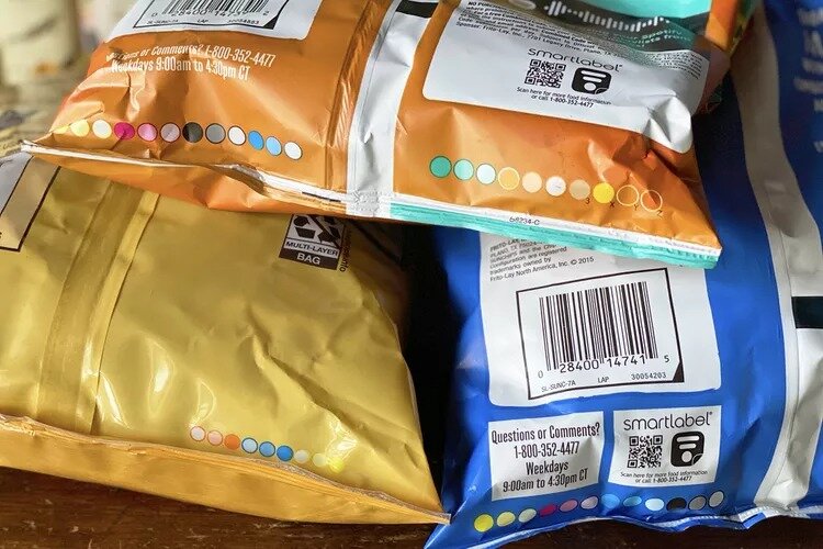     Замечали цветные кружки на продуктовых упаковках? Узнайте, что это такое!