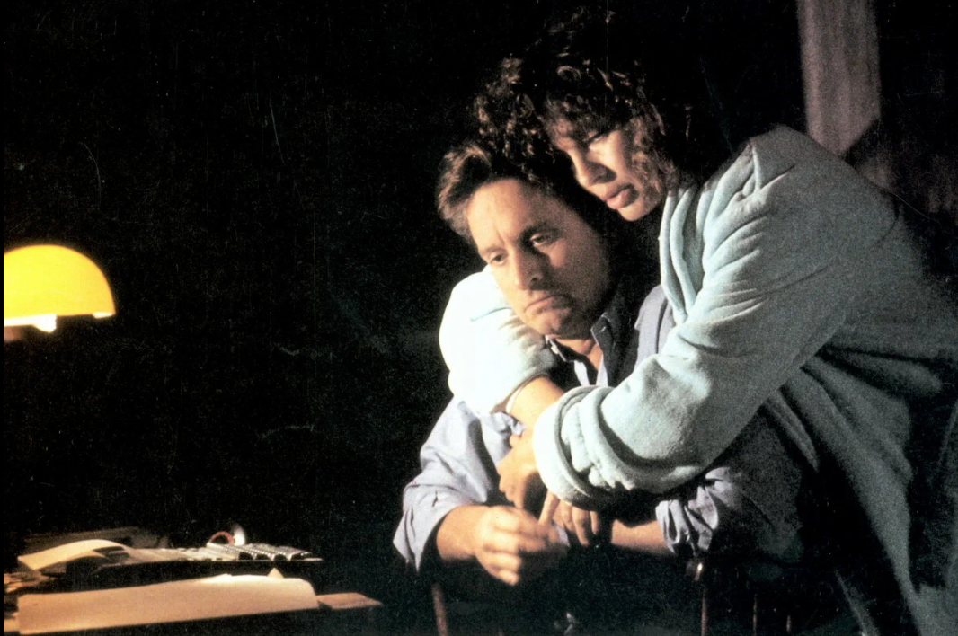 Кадр из фильма "Роковое влечение" (1987)