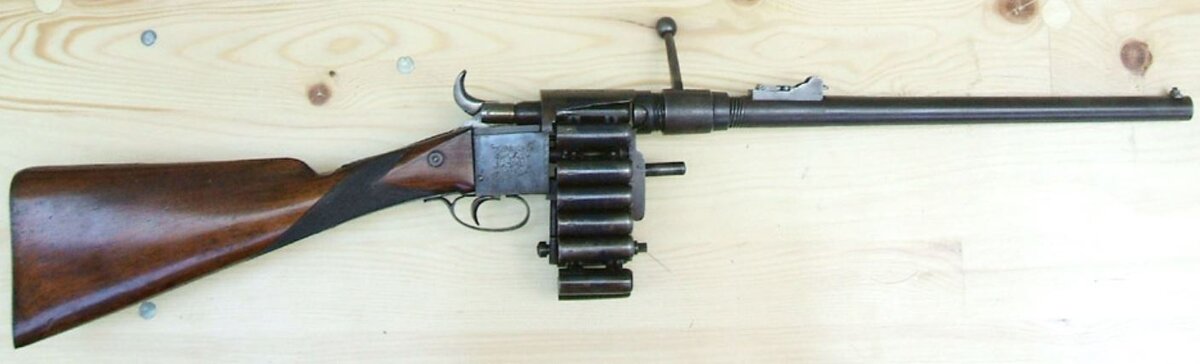 Данная винтовка .54 — это однозарядное оружие пистонного (ударного) типа, способное производить до 14 выстрелов за короткий промежуток времени.