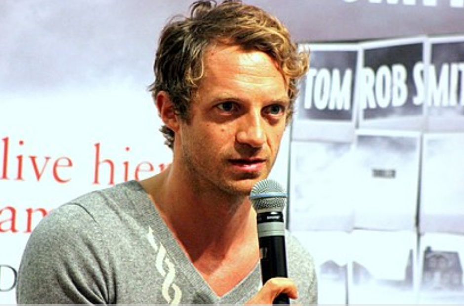 Том Роб Смит, содомит и автор романа "Малыш 44". Изображение из открытых истоников