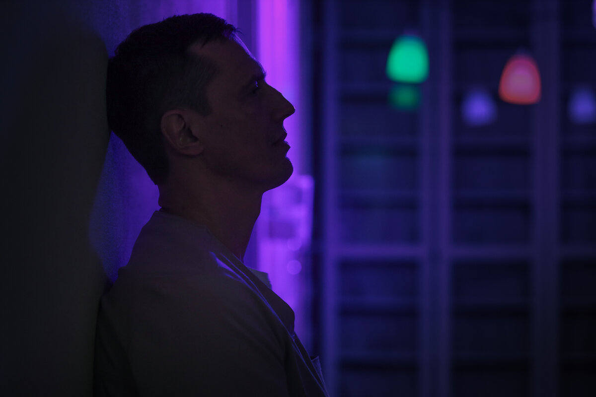 Можаров Виталий Игоревич - врач-кинезиолог, врач-невролог 1 категории, остеопат, ⁠мануальный терапевт, иглорефлексотерапевт, член Московской Ассоциации Прикладной Кинезиологии, член Российской Ассоциации Рефлексотерапевтов, член Международной Академии Гомеопатии Джорджа Витулкаса